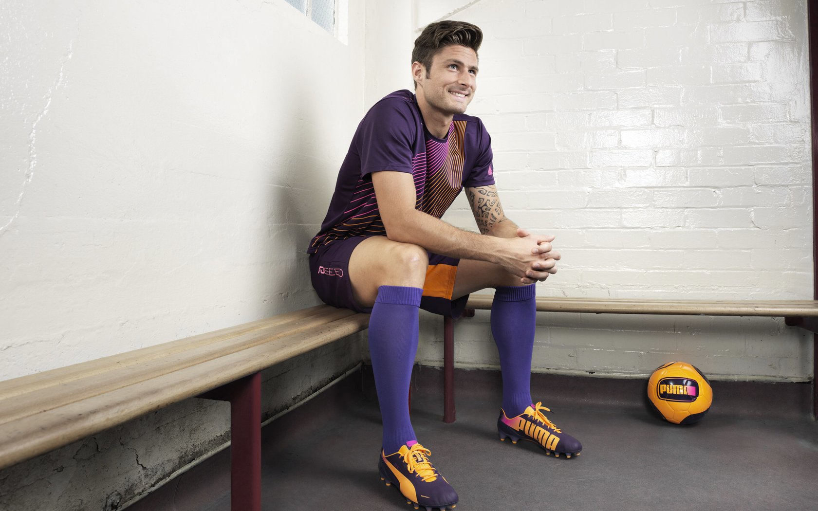 布克单骑破阵，当个人英雄主义撕碎团队篮球的华丽外衣